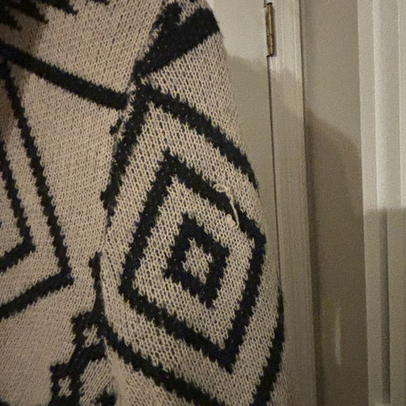Geometric cardigan size S/M - Picture 2 of 3